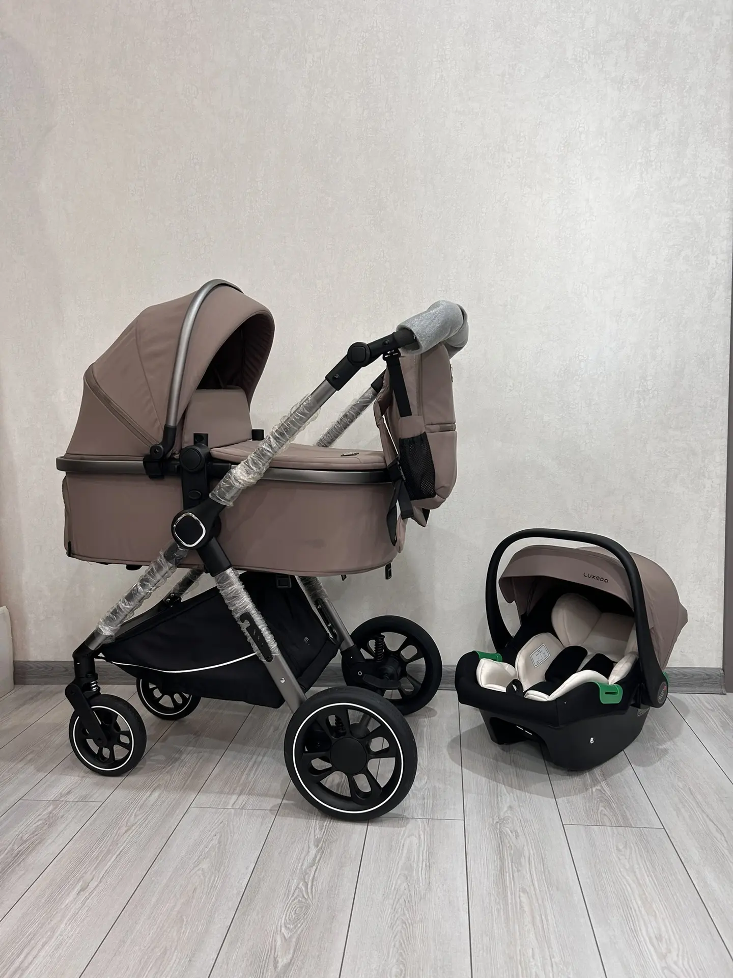 Акция 25000руб. Коляска трансформер Luxmom 560 3в1_2